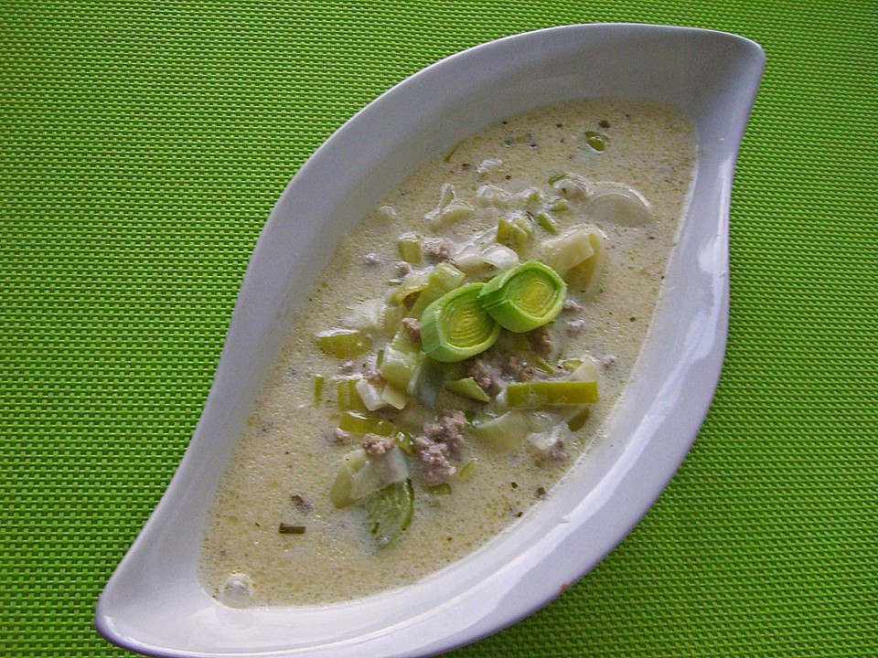 Käse-Lauch-Suppe mit Hackfleisch